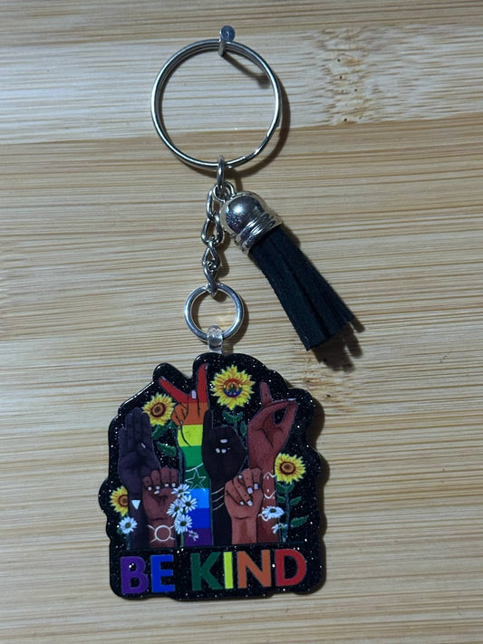 Be Kind black  - Keychain